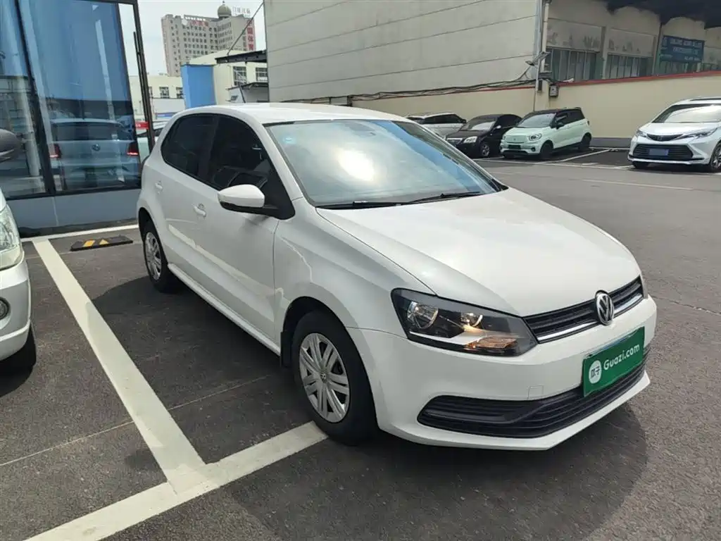 Volkswagen Polo 2018 1.5L Auto Safe Drive фото 3