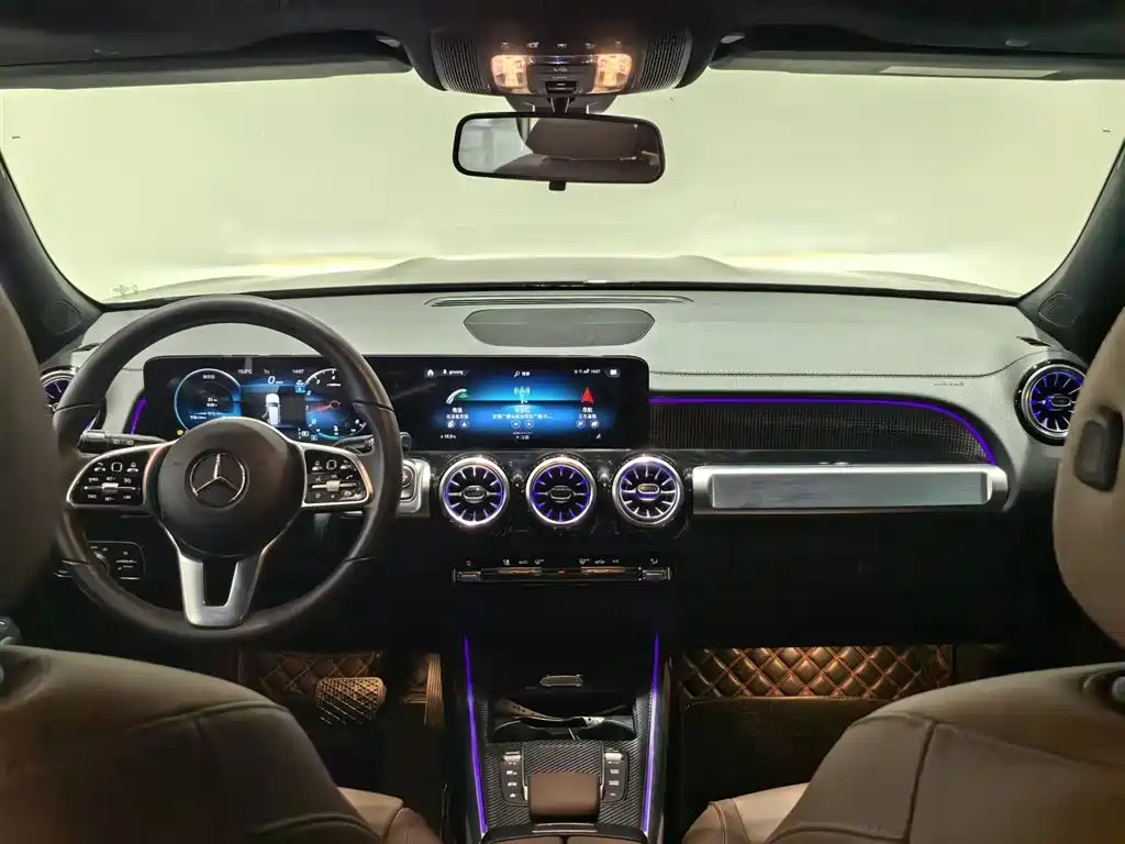 MERCEDES-BENZ GLB