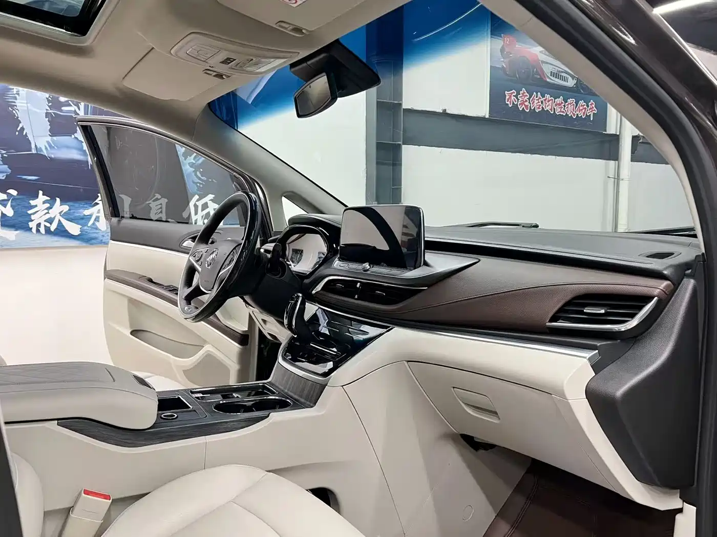Buick GL8 2021 Land Business Class 652T Luxury фото 7