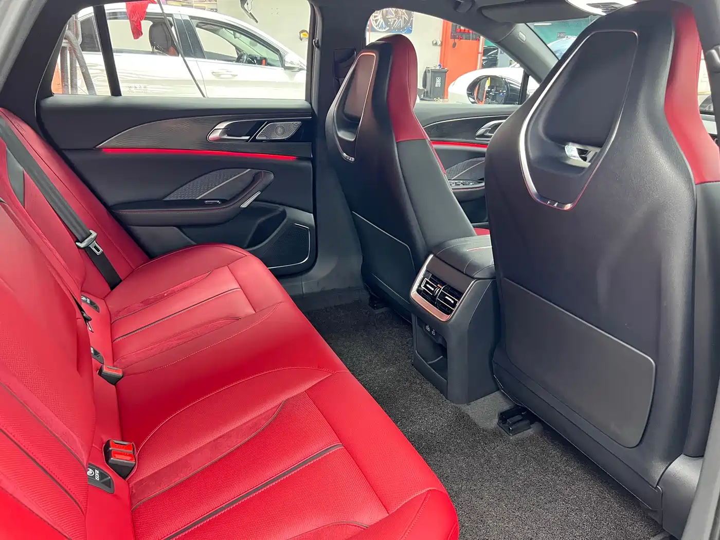 Hongqi H6 2025 2025 Model 2.0T Fashion Edition