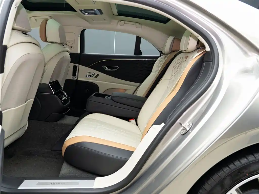 BENTLEY FLYING SPUR PLUG IN HYBRID