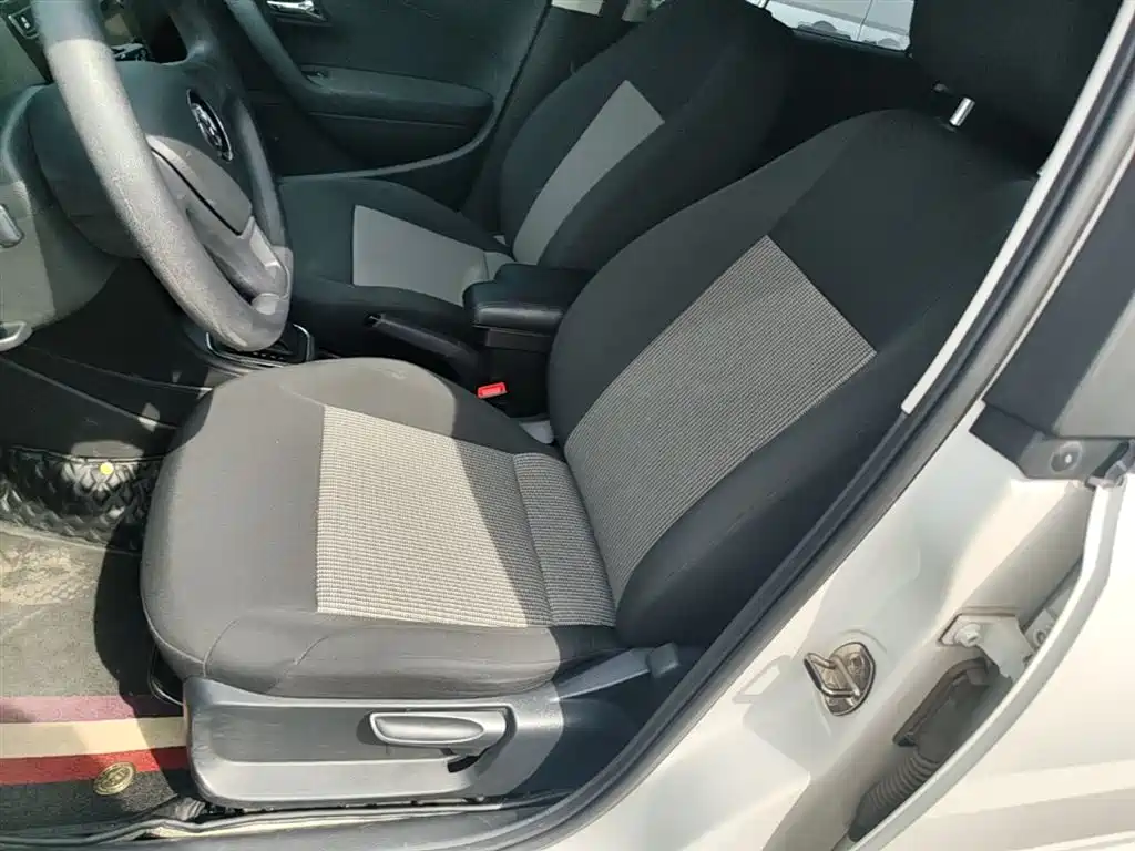 Volkswagen Polo 2018 1.5L Auto Safe Drive фото 14