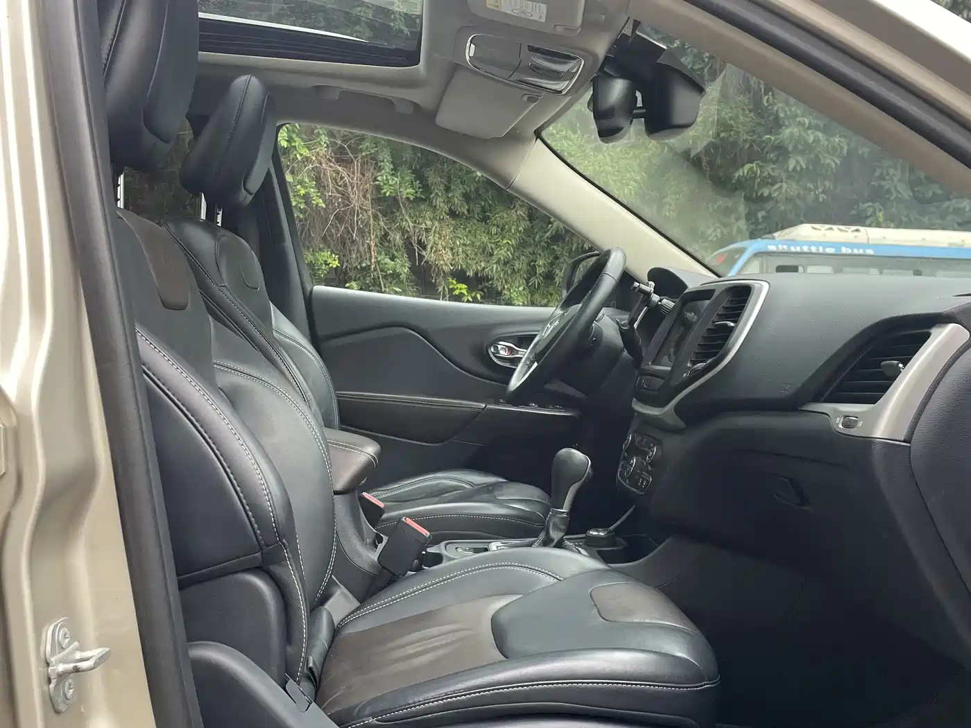 Jeep Cherokee (Import) 2015 2015 2.4L Elite Edition