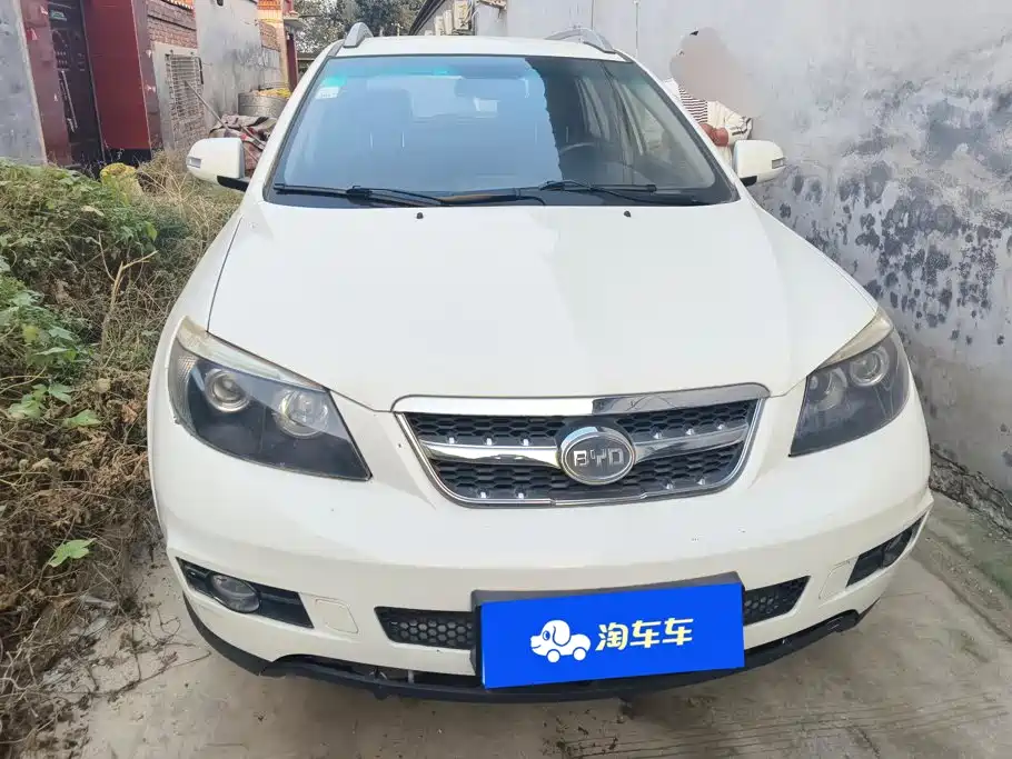 BYD S6 2015 2014 Model 2.0L Manual Luxury 5-Seater
