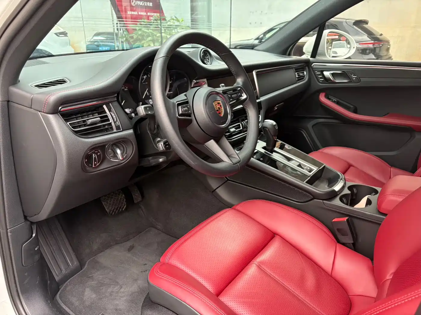 Porsche Macan 2023 Macan 2.0T фото 12