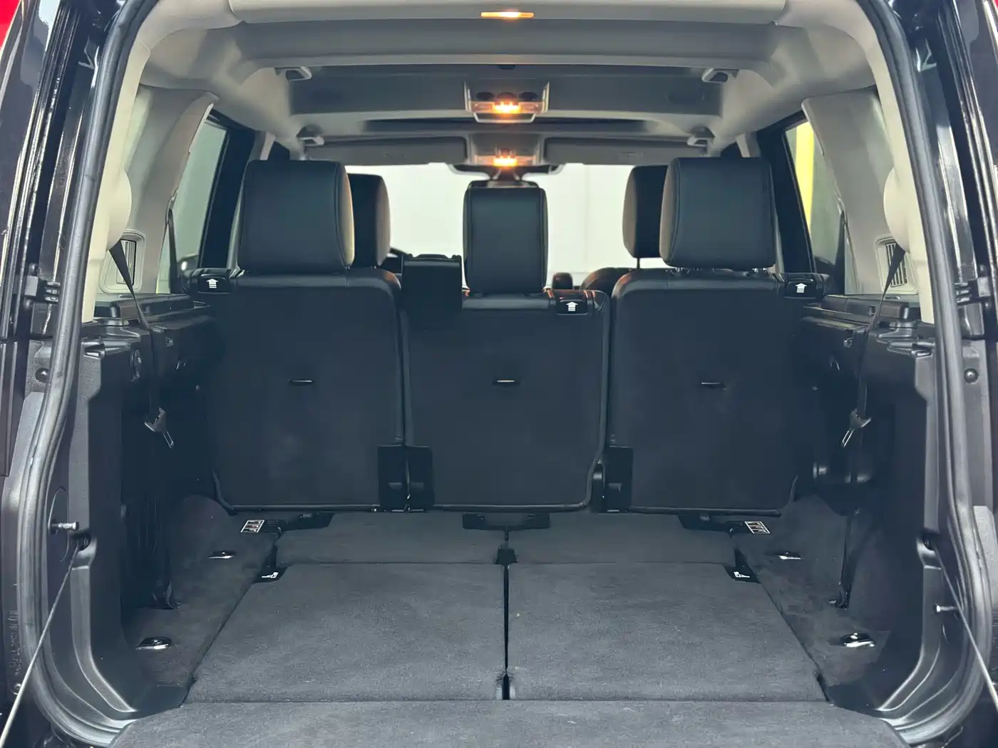 Land Rover Discovery 2016 3.0 SC V6 HSE фото 21