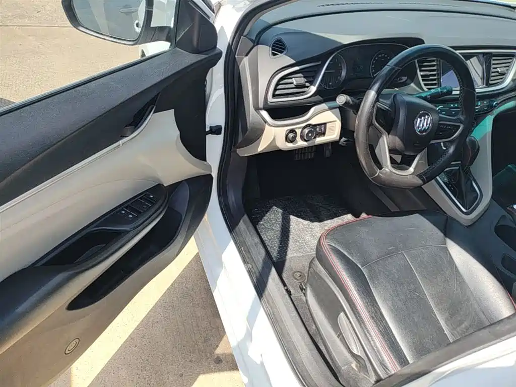 Buick Excelle 2015 15N Automatic Progressive фото 16