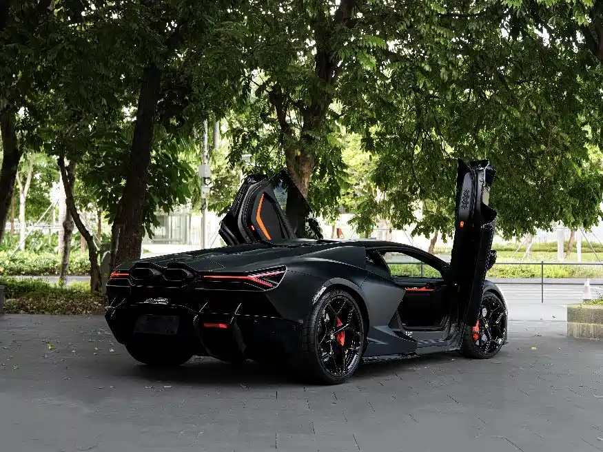 Lamborghini Revuelto 2025 2023 6.5L PHEV Standard