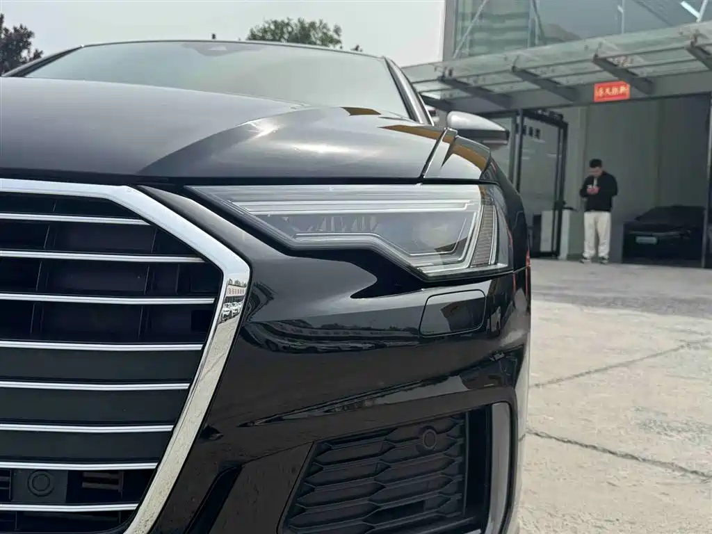 Audi A6L 2021 40 TFSI Luxury Sport фото 25
