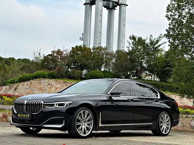 BMW 7 SERIES