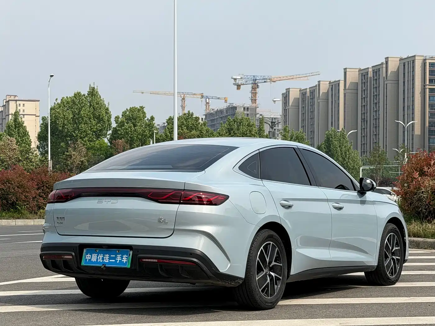 BYD Qin L 2024 DM-i 120KM Superior Edition фото 5