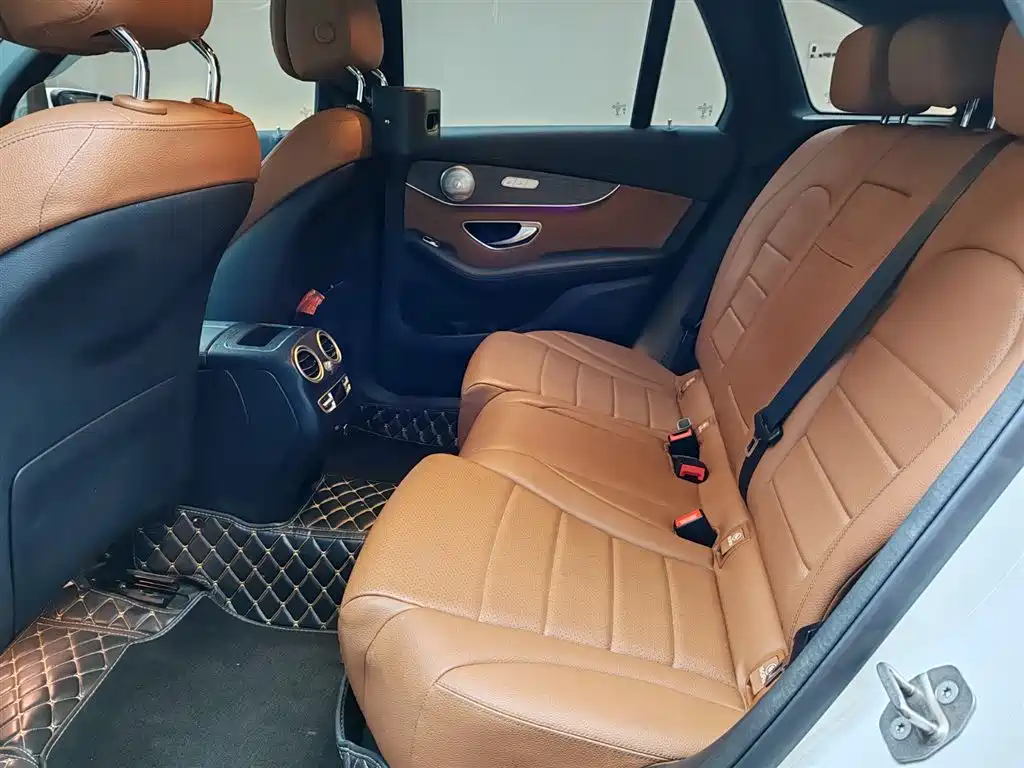 Mercedes-Benz GLC 2020 Facelift GLC 300 L 4MATIC Dynamic фото 16