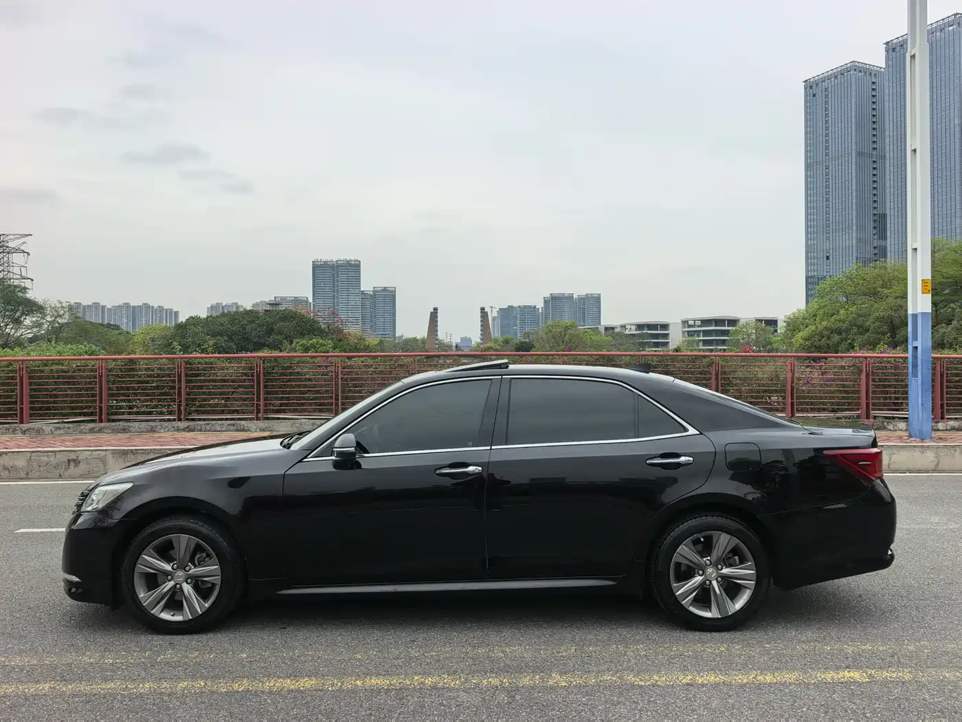 Toyota Crown 2015 2.0T Fashion фото 23