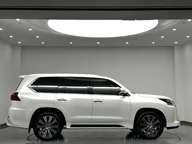 Lexus LX 2019 570 Dynamic Luxury Edition — фото 4
