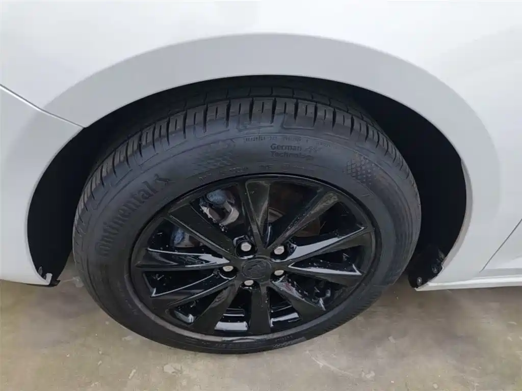 Buick Verano 2017 Sedan 20T DCT Elite фото 23