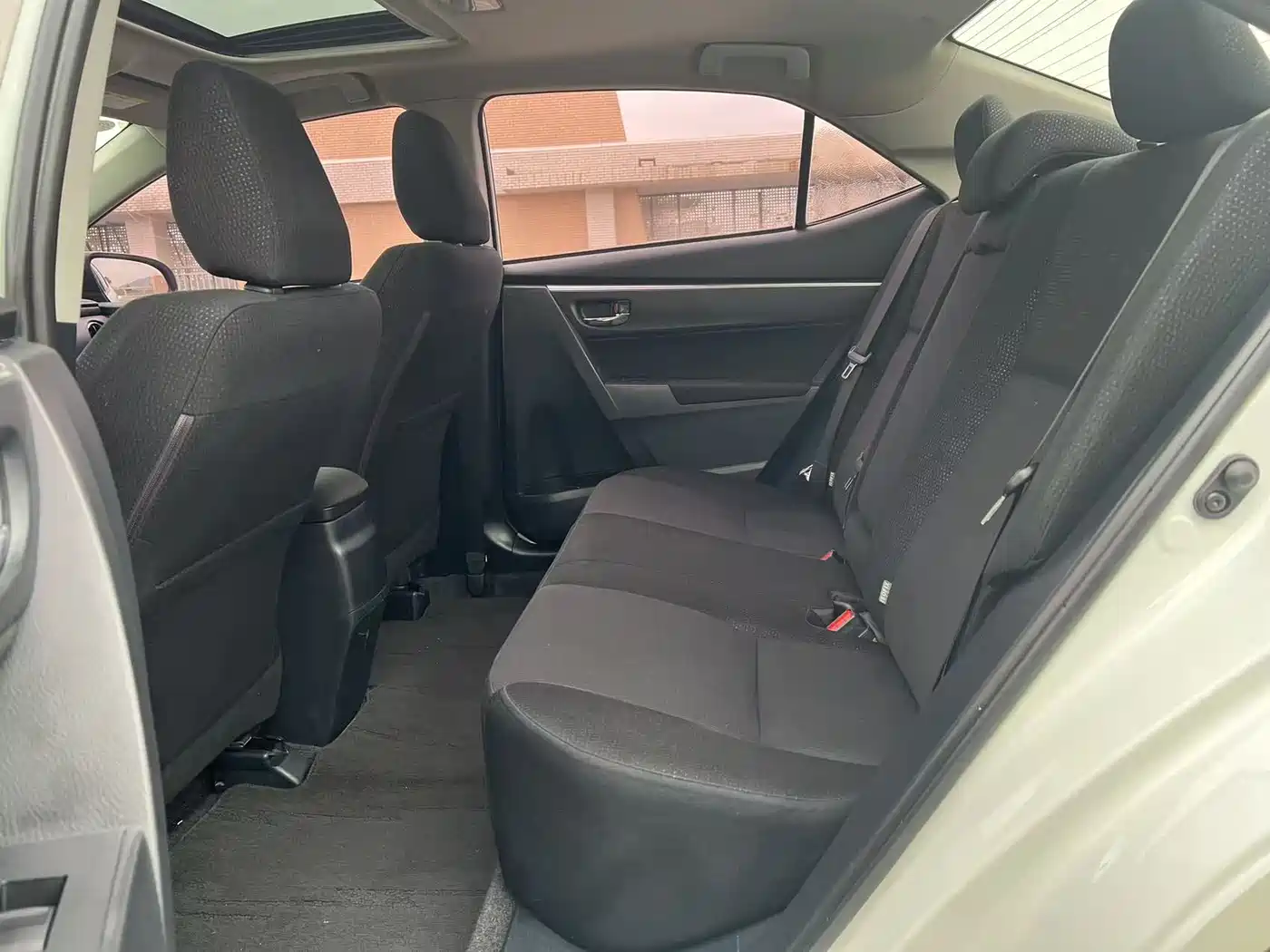 Toyota Levin 2017 Facelift 185T CVT Elite (China V) фото 14