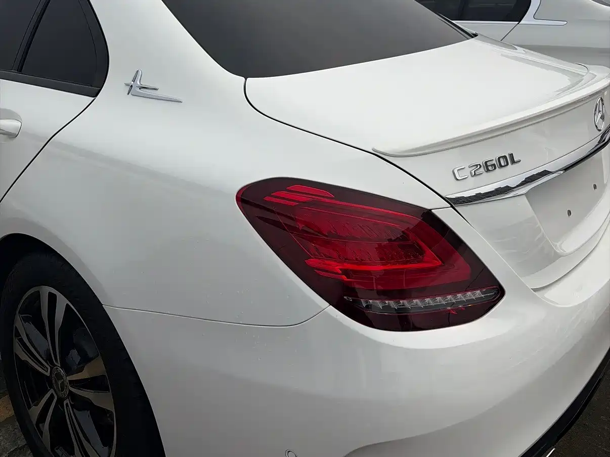 Фото 4 - Mercedes-Benz C-Class