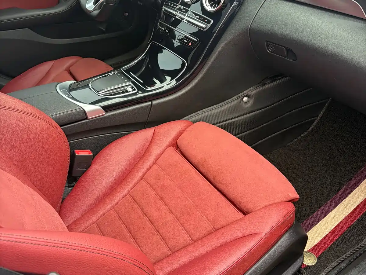 Фото 22 - Mercedes-Benz C-Class