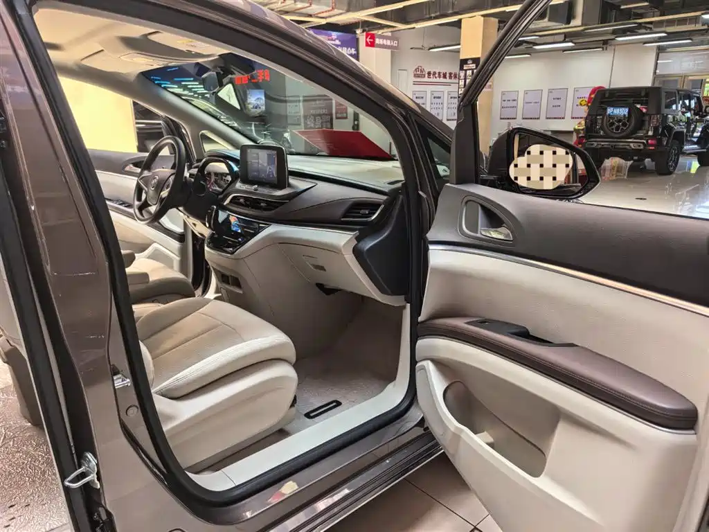 BUICK GL8