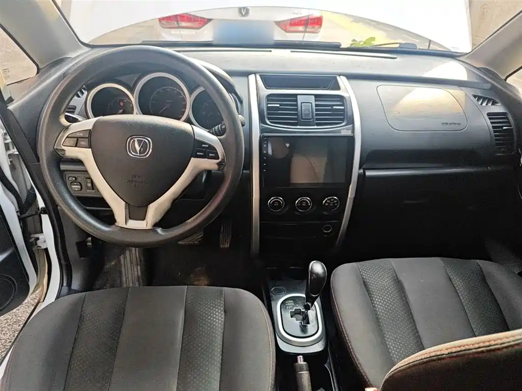 Changan CX20 2016 2014 1.4L IMT Sunroof Navigation Edition (China V)