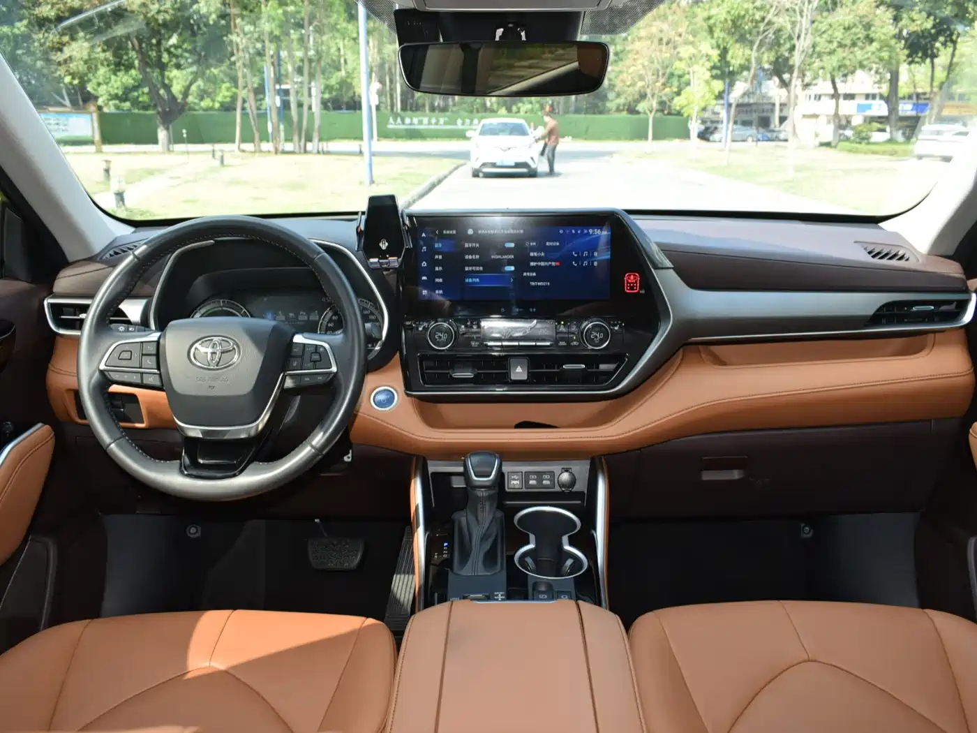 TOYOTA HIGHLANDER