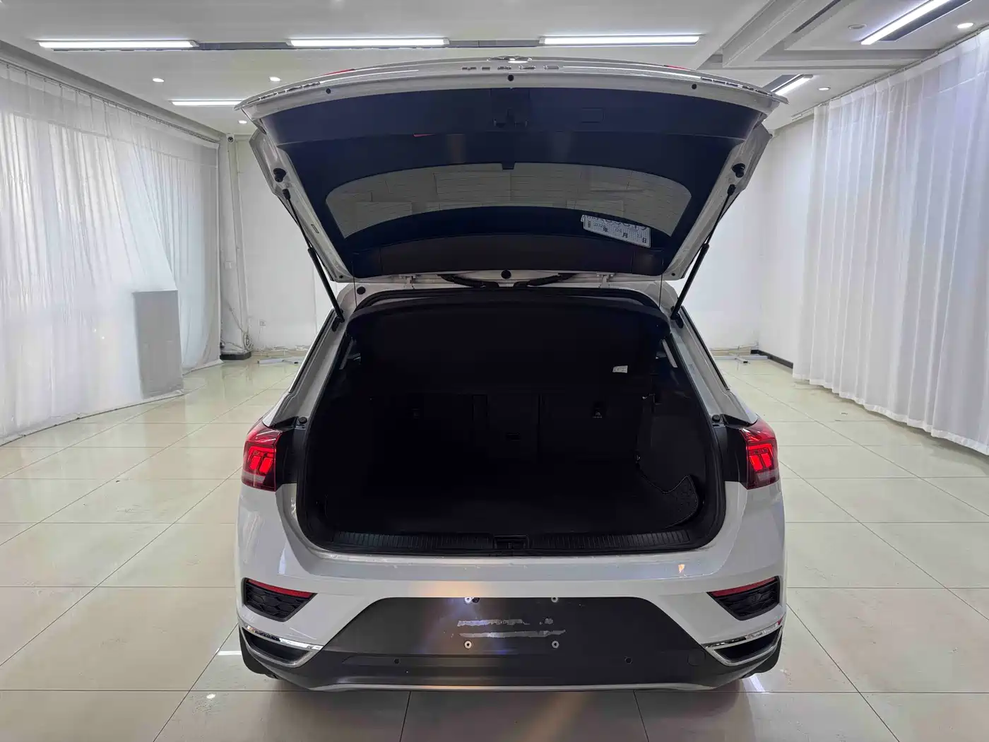 Volkswagen T-ROC 2021 Facelift 280TSI DSG 2WD Elite Smart Connect Edition фото 20