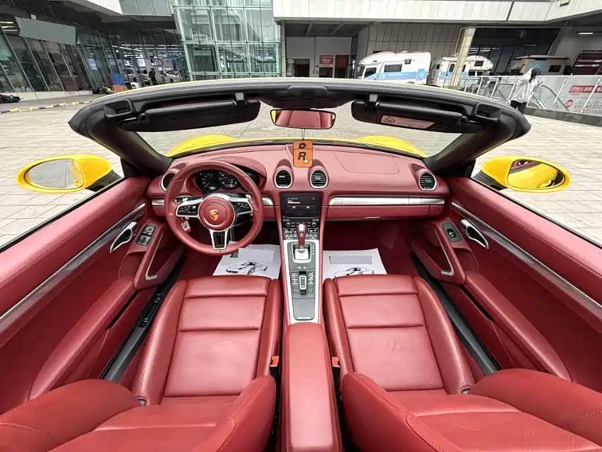 Porsche 718 2022 Boxster 2.0T фото 6