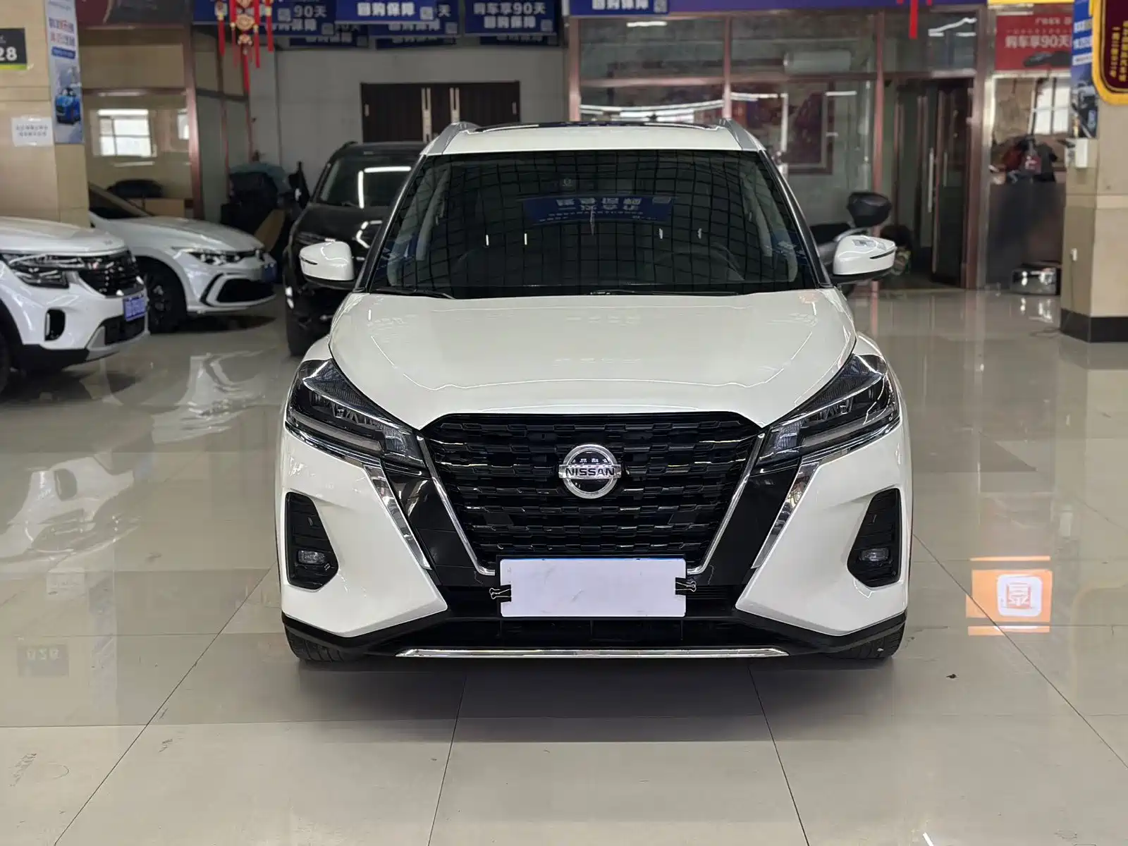 Фото 2 - Nissan Kicks