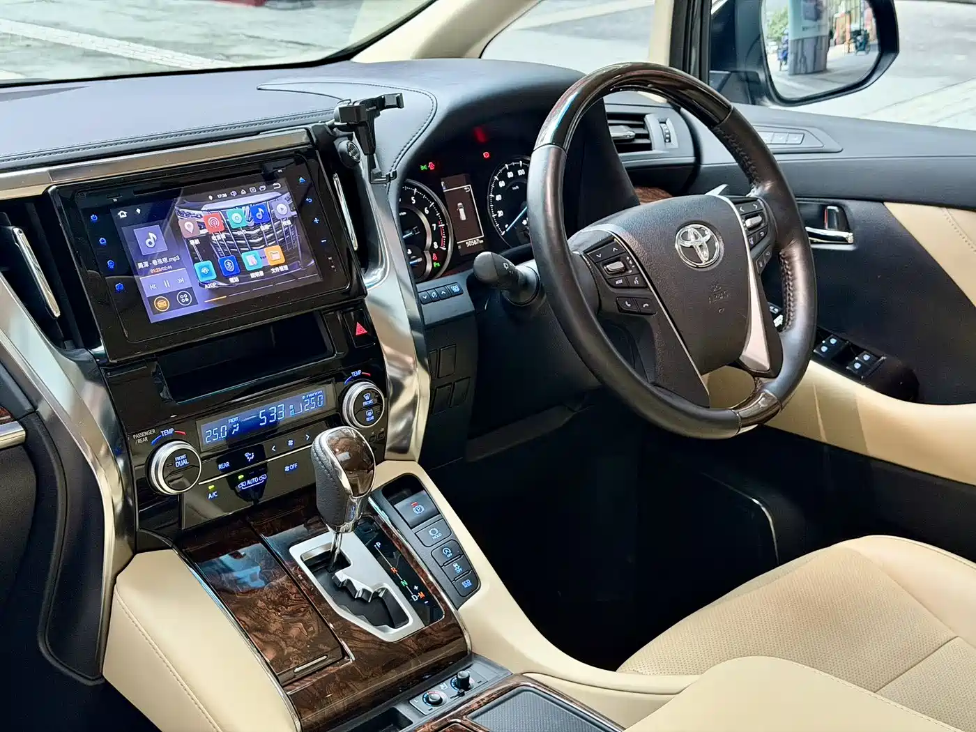 Toyota Alphard 2018 Facelift 3.5L Luxury Edition фото 7