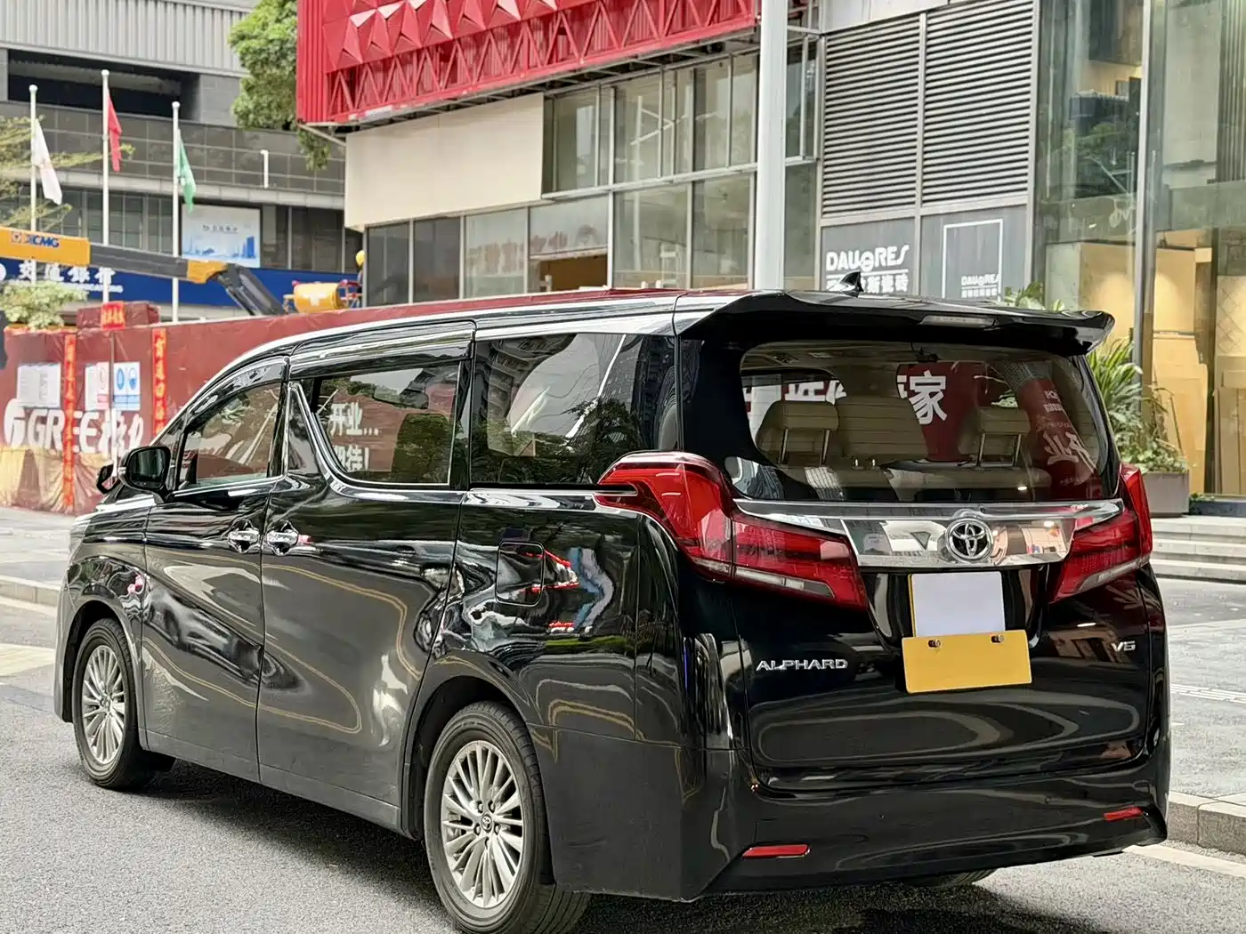 Toyota Alphard 2018 Facelift 3.5L Luxury Edition фото 15