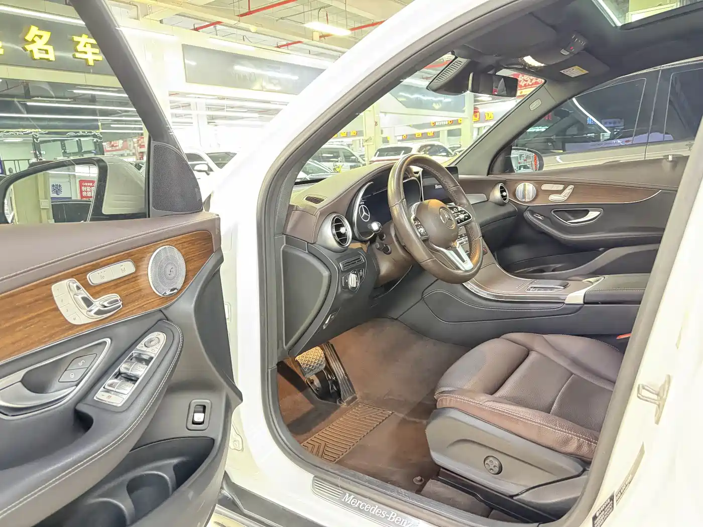 Mercedes-Benz GLC 2021 GLC 300 L 4MATIC Sporty фото 5