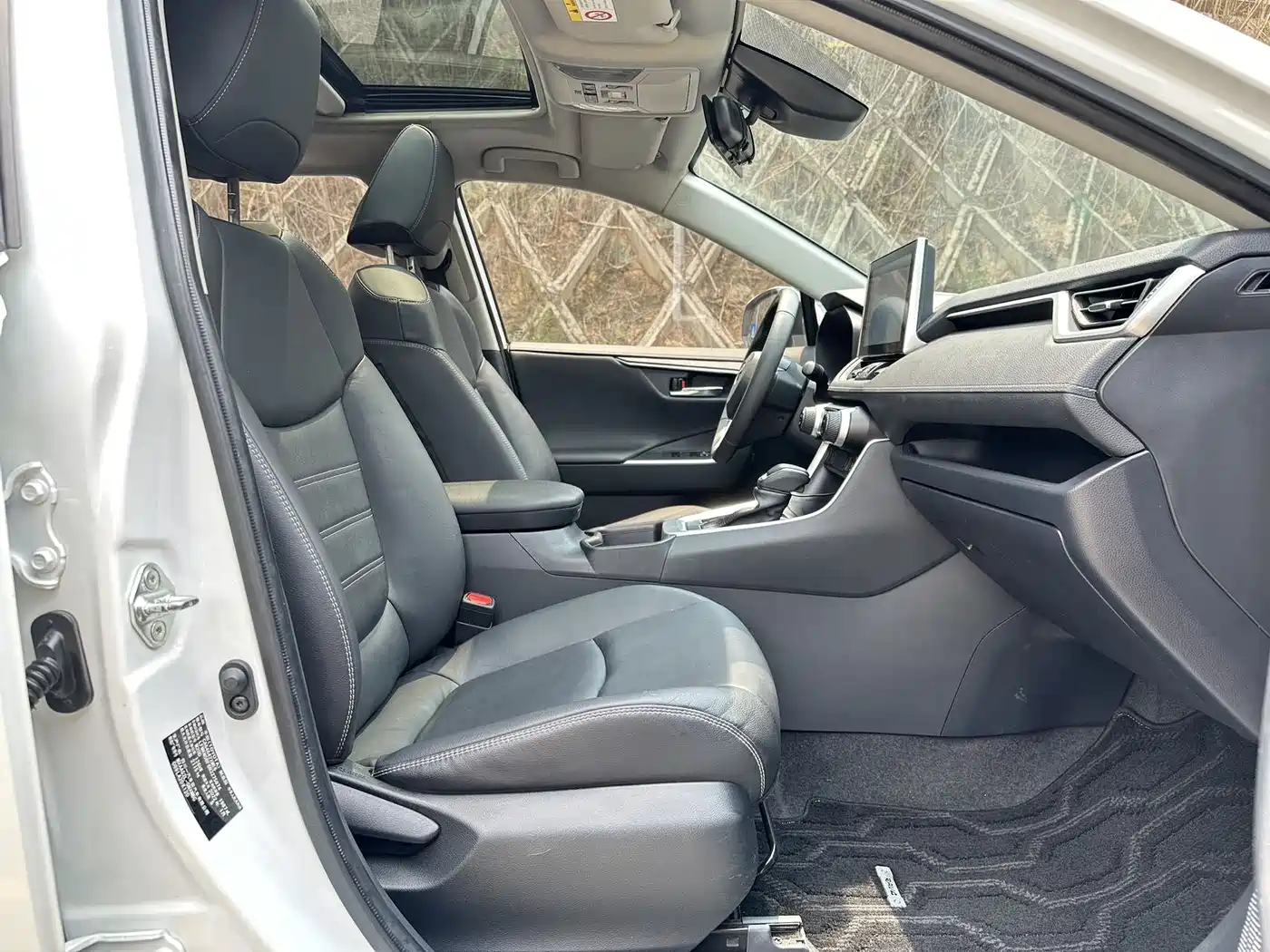 Toyota RAV4 Rongfang 2022 2.0L CVT 2WD Trend Plus Edition фото 5