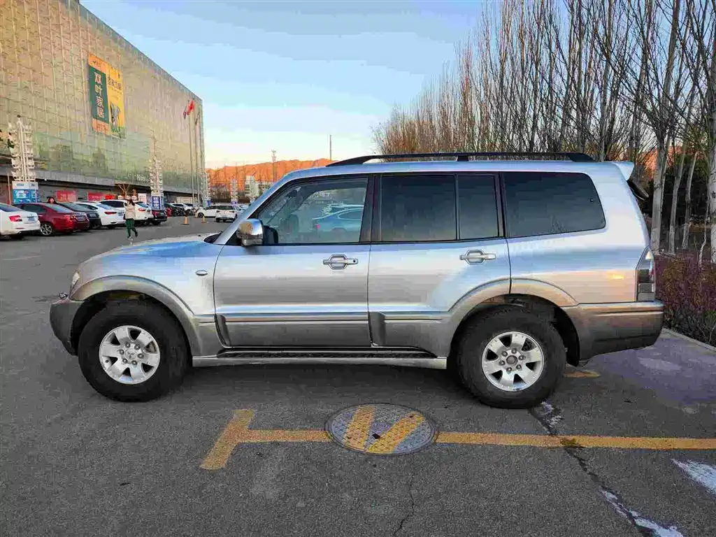 Mitsubishi Pajero 2008 V73 3.0L GLS NAVI фото 21