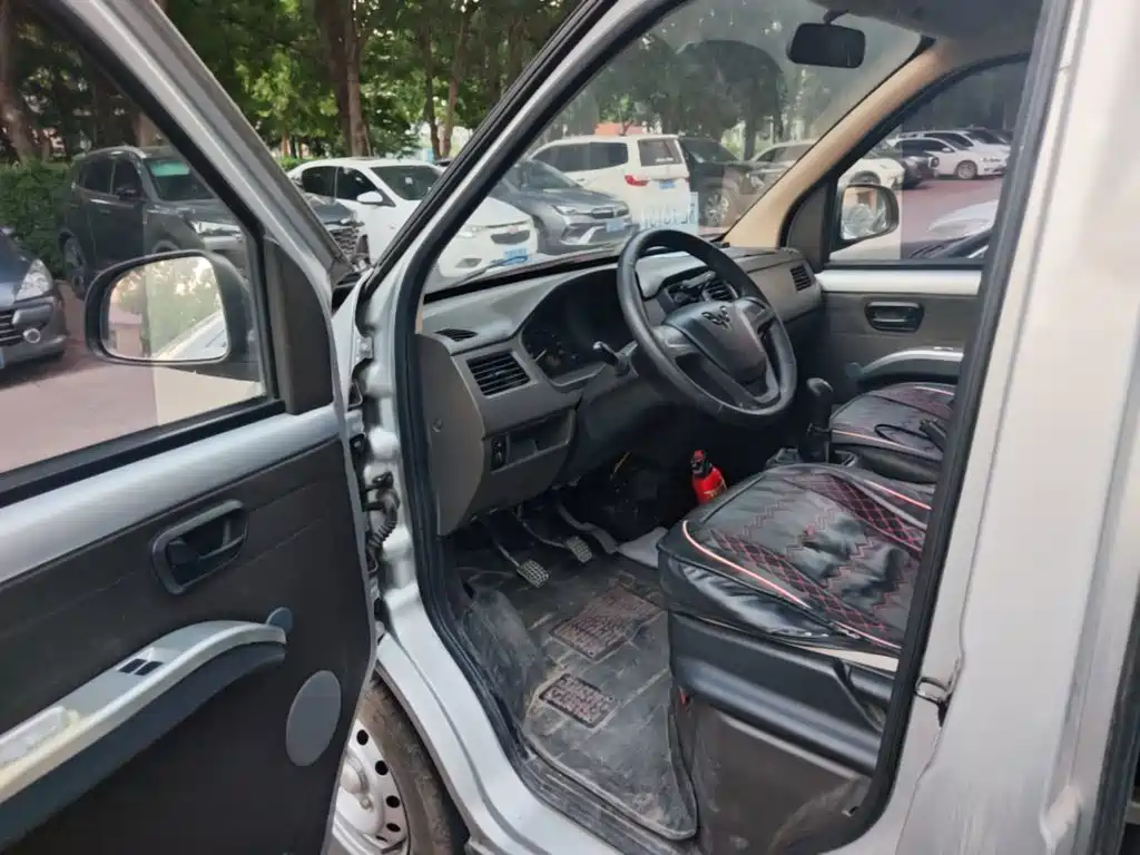 Wuling Motors Wuling Rongguang S 2023 2021 Model 1.2L Basic Enclosed Van 2-Seater LSI