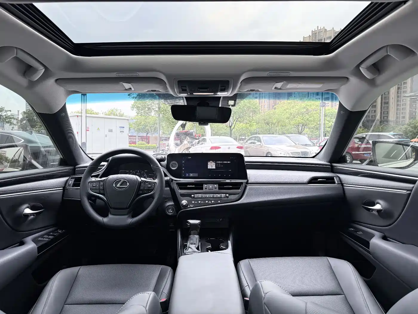 Lexus ES 2022 200 Excellence Edition фото 9
