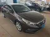 Photo 4 - Hyundai Sonata