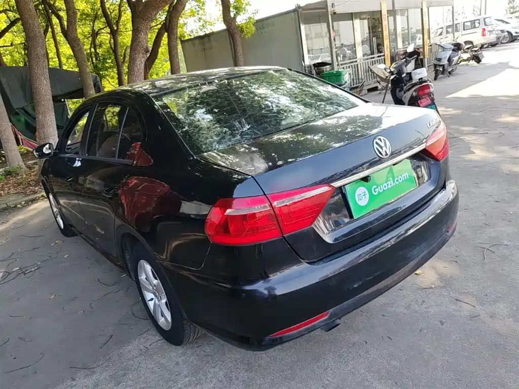 Volkswagen Lavida 2013 Facelift Classic 1.6L Automatic Trend фото 5