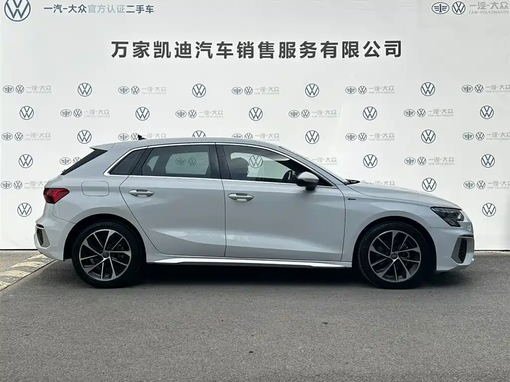 Audi A3 2022 Sportback 35 TFSI Progressive Sport фото 4