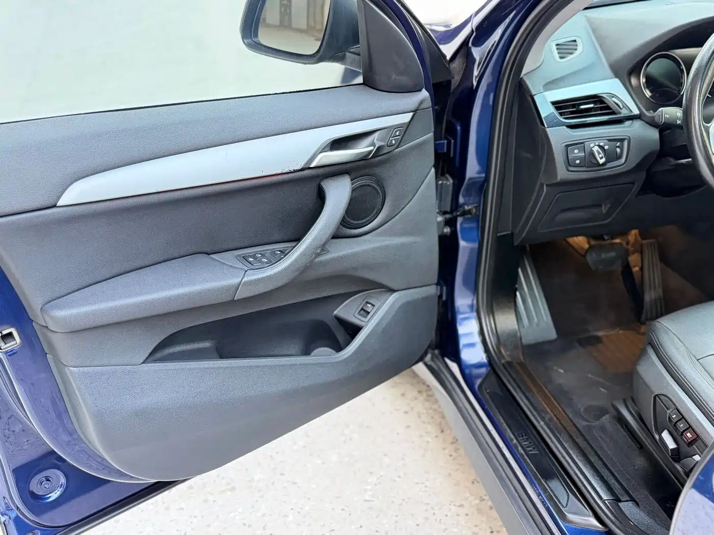 BMW X1 2019 sDrive20Li Leading Model фото 7