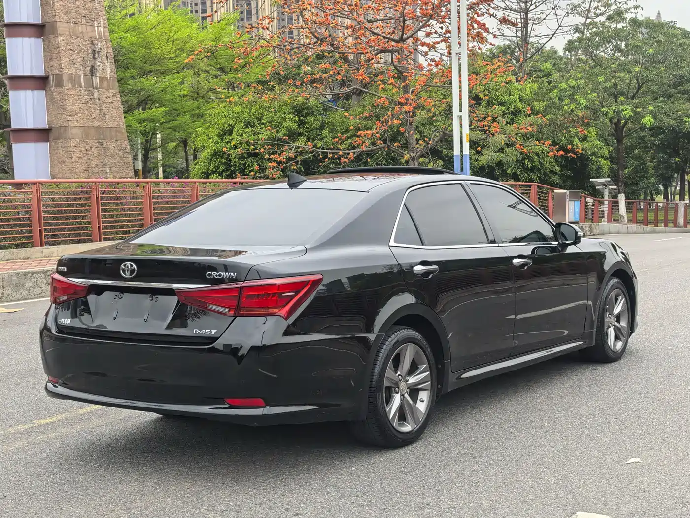 Toyota Crown 2015 2.0T Fashion фото 10