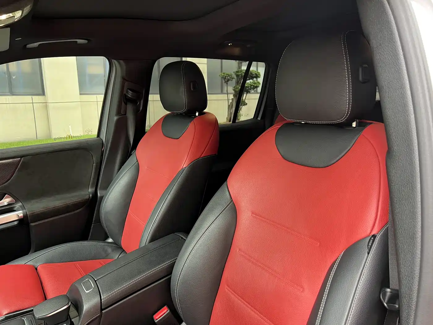 MERCEDES-BENZ GLB AMG