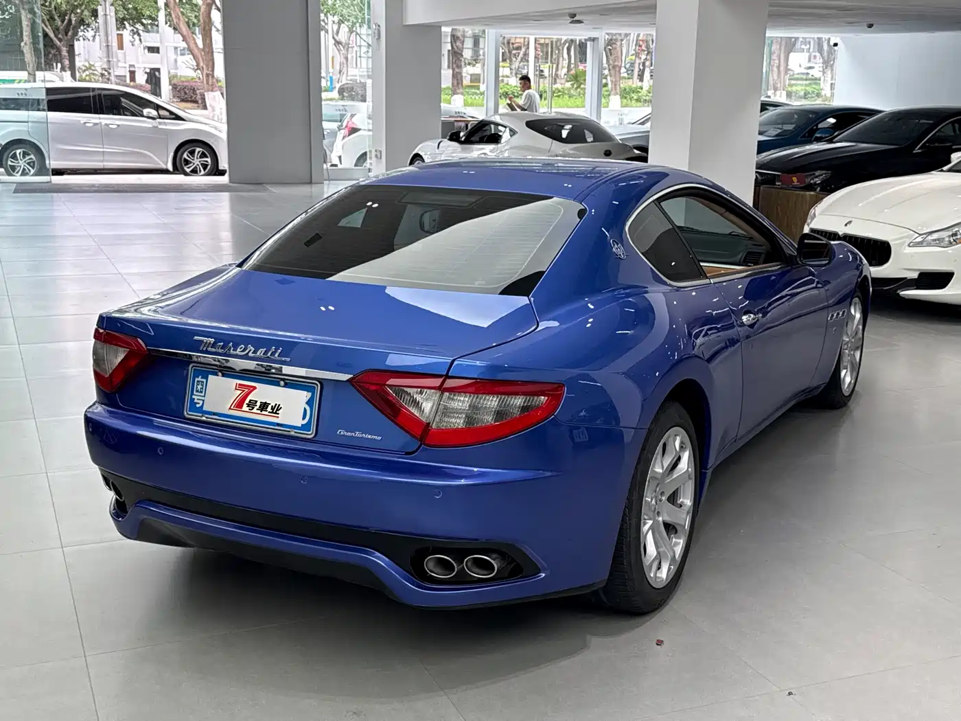 Maserati GranTurismo 2015 2007 4.2L Standard