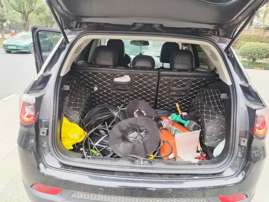 Photo 5 - Jeep Compass