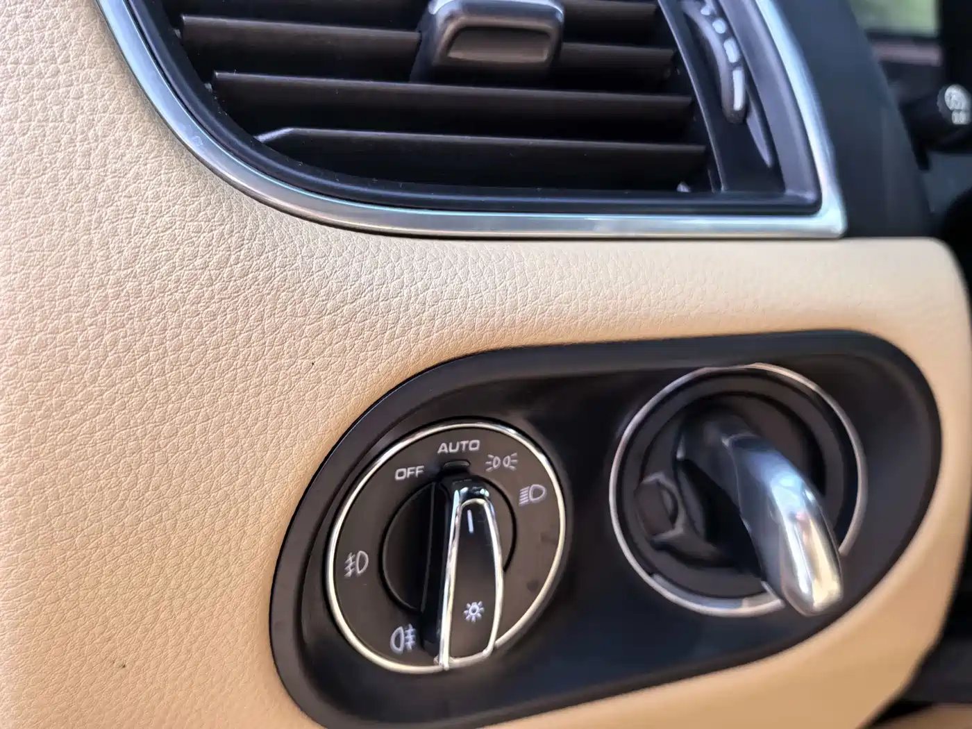 Porsche Macan 2017 Macan 2.0T фото 9