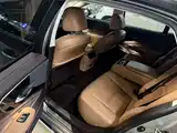Фото 7 - Lexus LS