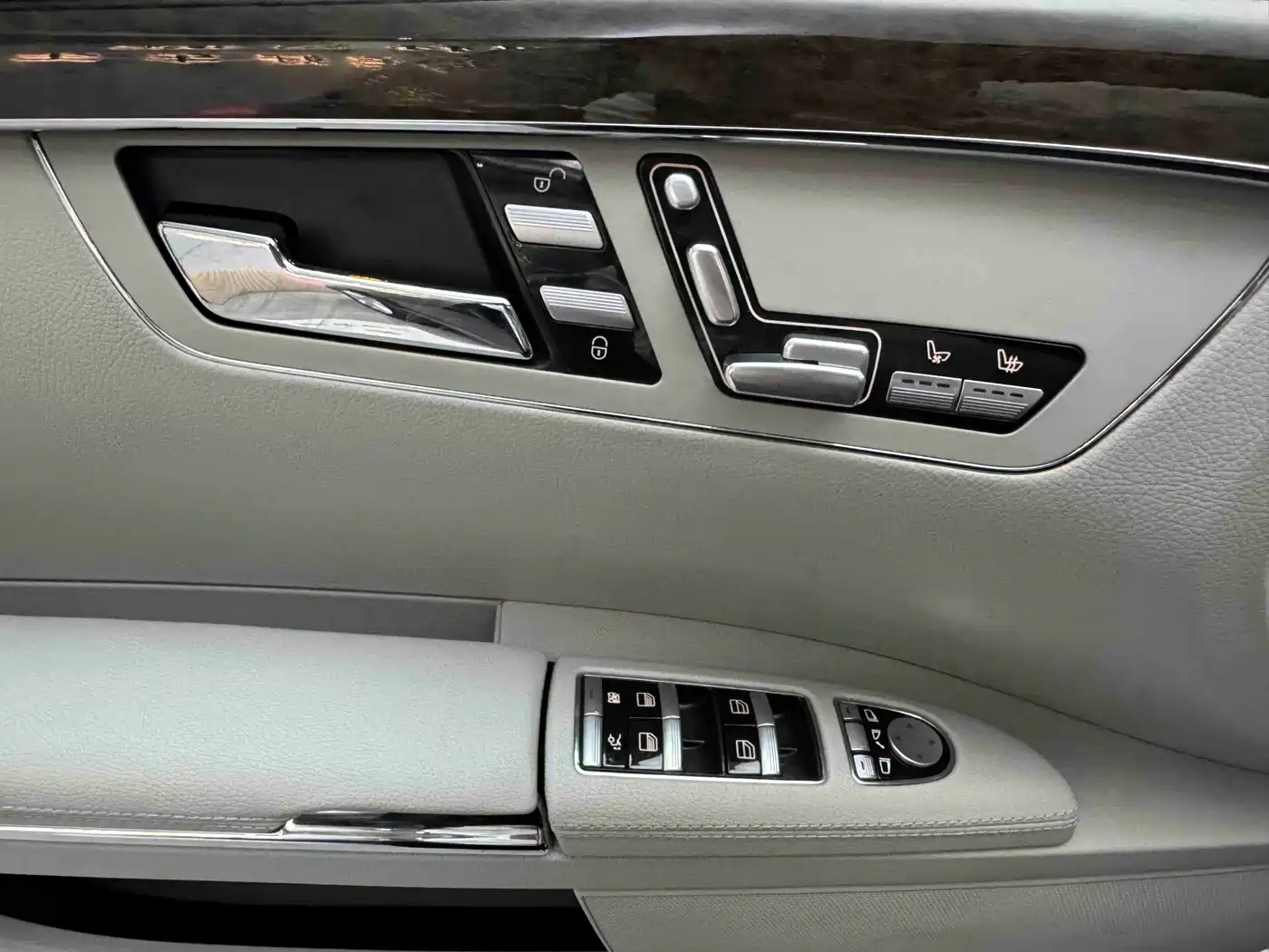 Mercedes-Benz S-Class 2010 S 300 L Luxury фото 6