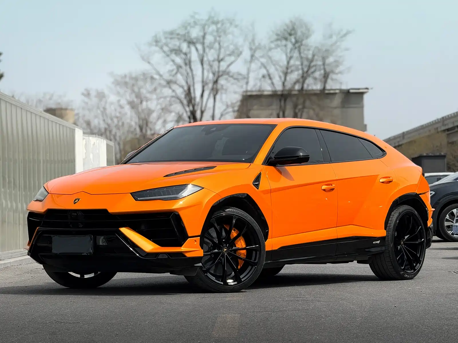 Фото 1 - Lamborghini Urus