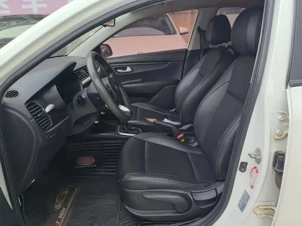 Kia K2 2017 2017 Sedan 1.4L AT GLS