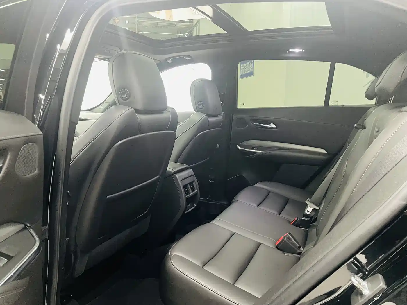 Cadillac XT4 2019 2018 28T FWD Leading Edition