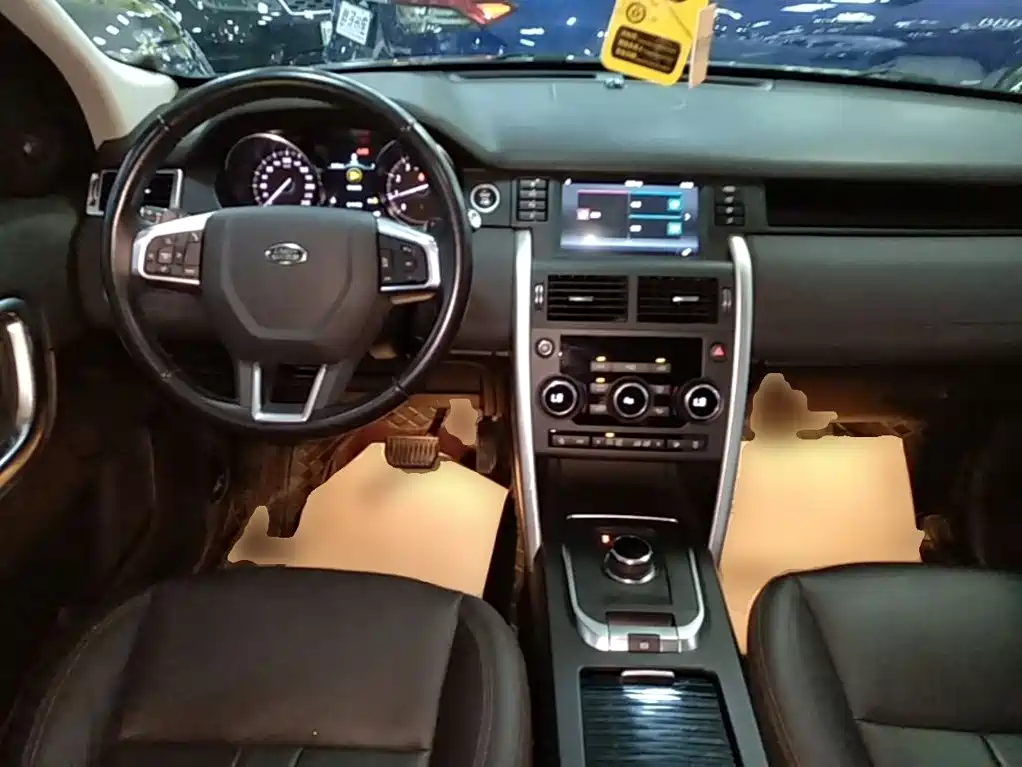 Фото 10 - Land Rover Discovery Sport